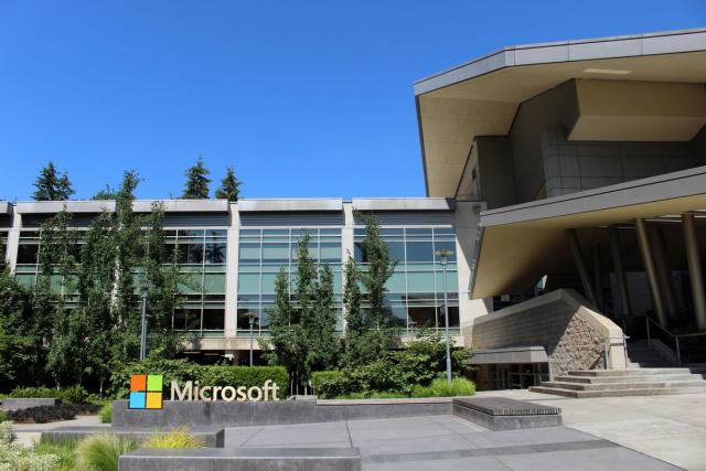 مايكروسوفت تؤجل إعادة فتح مكاتبها بالكامل حتى أواخر عام 2021 الجاري