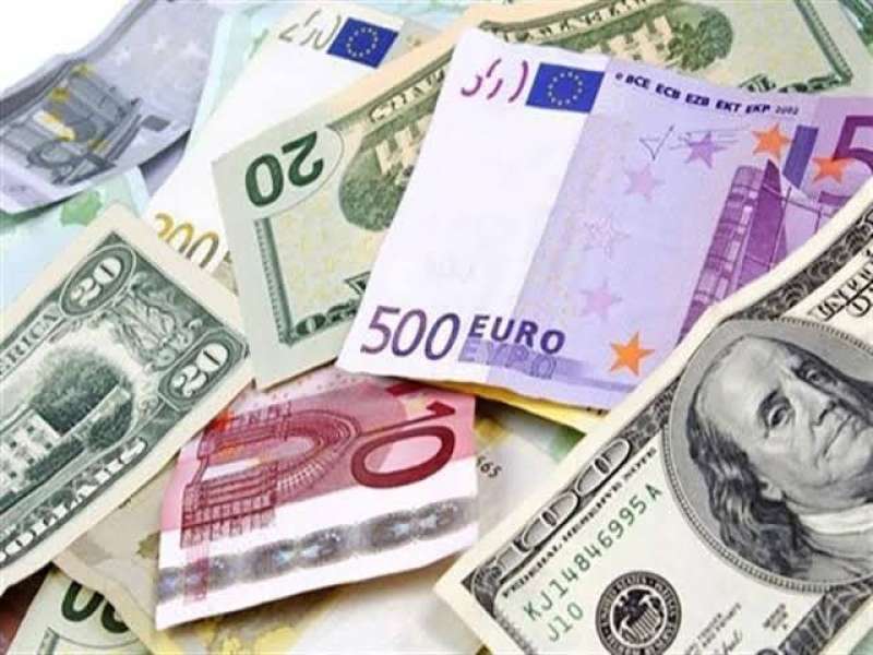 استقرار الدولار وتراجع اليورو والإسترليني.. أسعار العملات اليوم الخميس
