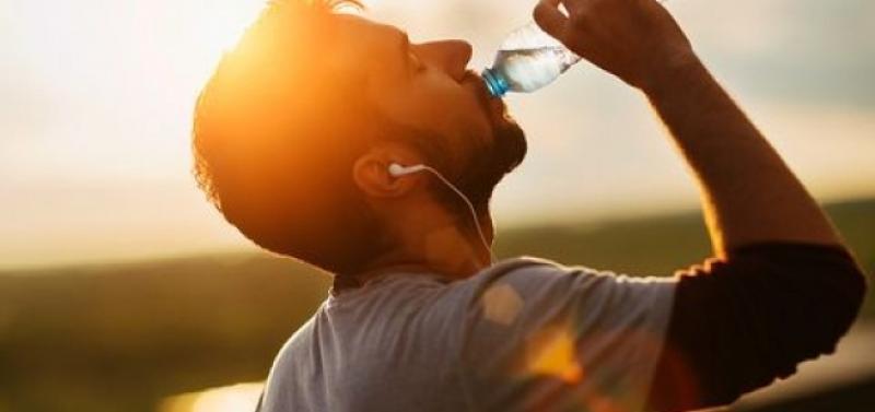 الصحة للمواطنين عن شرب المياه: ليس مجرد روتين يومي لكنه استثمار في صحة الكلى