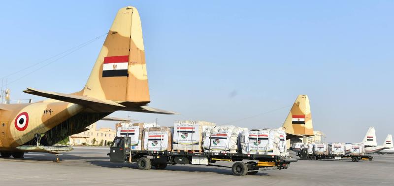 المتحدث العسكري: مصر ترسل أطنانًا من المساعدات الإنسانية إلى جنوب السودان