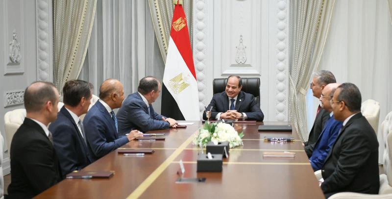 السيسي يناقش مع رئيس شركة ”أباتشي” للبترول والغاز خطط توسعها في مصر